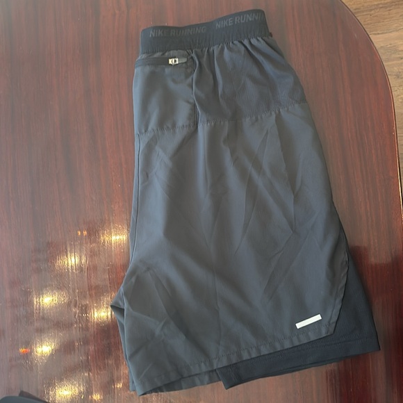 Nike Dri-FIT Stride Men's lined Running Shorts Black Medium - barely Worn! - Picture 7 of 7
